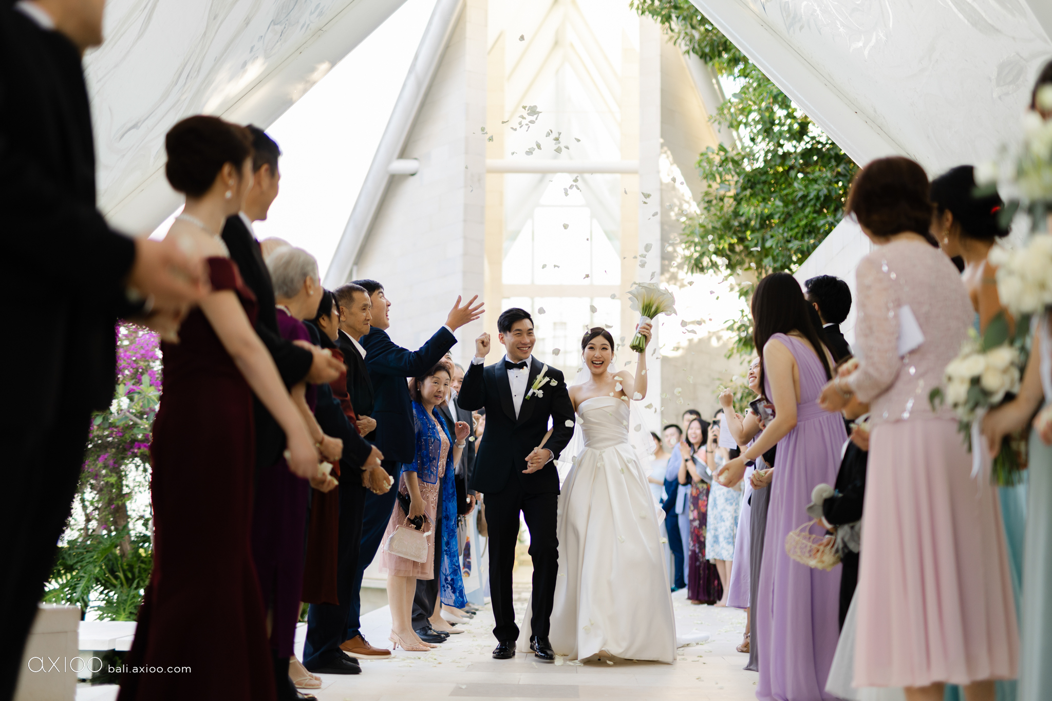 Axioo: Before the Shutter Clicks